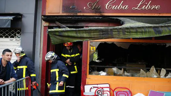 Mueren trece jóvenes al incendiarse un bar en Francia por unas velas de cumpleaños