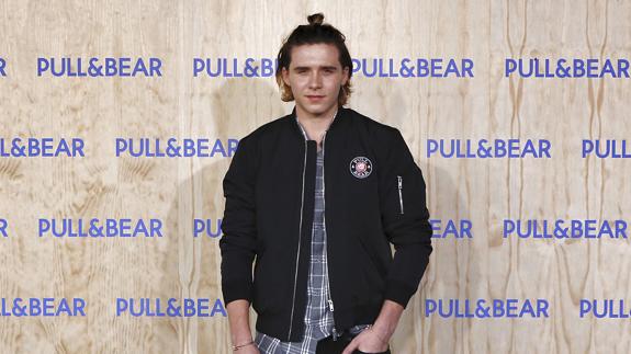 Brooklyn Beckham se queda mudo