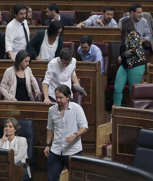 Unidos Podemos abandona el pleno como protesta por las acusaciones de Hernando (PP)