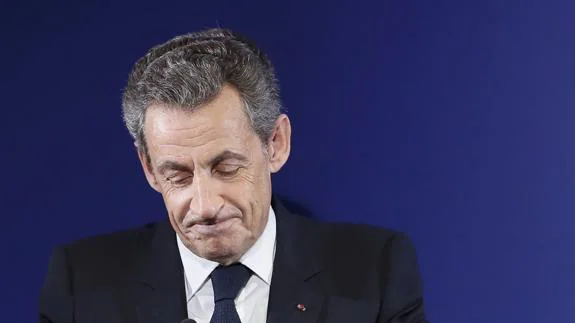 Fillon y Juppé dejan a Sarkozy fuera de la carrera por el Elíseo