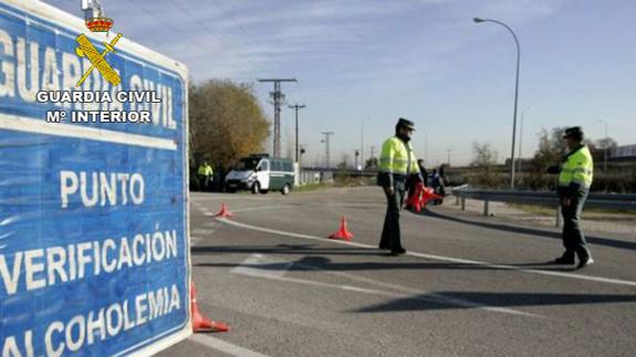 Investigan al conductor de un autobús escolar en Cáceres que quintuplicaba la tasa de alcohol