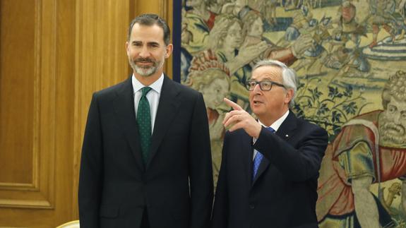 El Rey trata con Juncker la contribución de España a la construcción europea