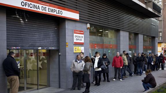 El paro sube en 24.841 personas en noviembre y suma cuatro meses al alza