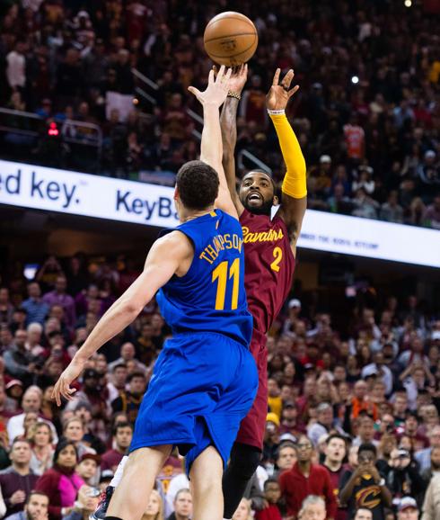 Kyrie Irving vuelve a ser el verdugo de los Warriors