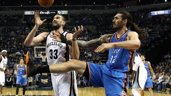 Marc Gasol exhibe su poder ante un Álex Abrines poco inspirado