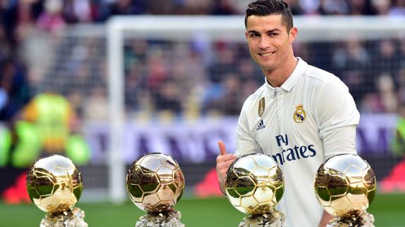 Cristiano ofreció su Balón de Oro al Bernabéu