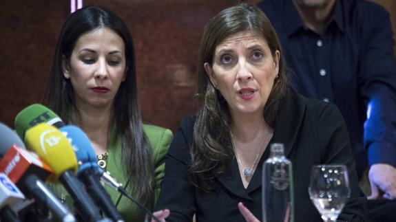 Las familias de las víctimas del Yak 42 piden al Gobierno que aclare si Trillo se va o ha sido cesado