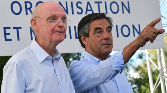 Dimite también el director de campaña de François Fillon