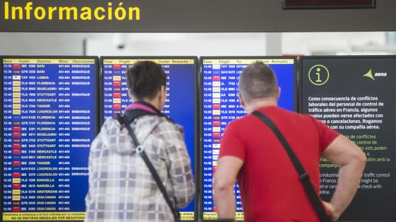 La huelga de controladores franceses obliga a cancelar 63 vuelos en España