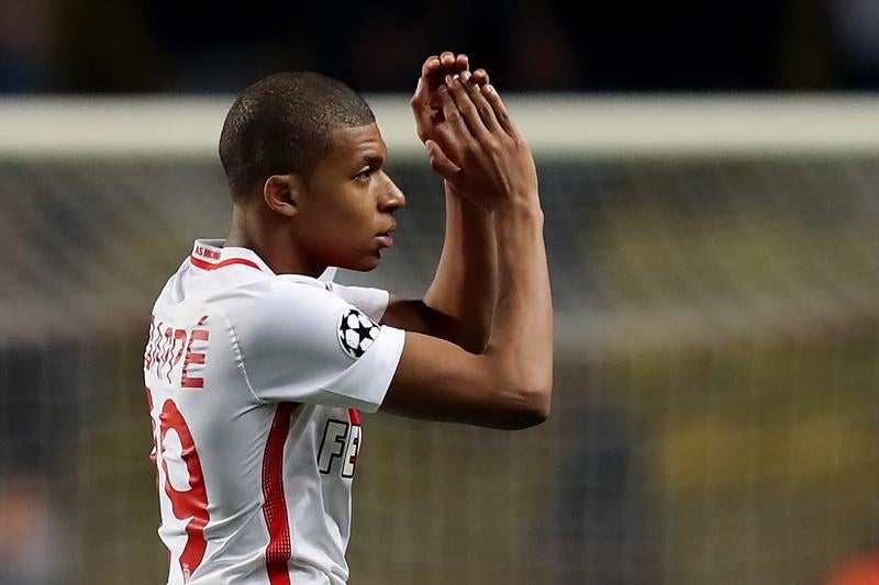 Deschamps convoca al prodigio Mbappé contra España