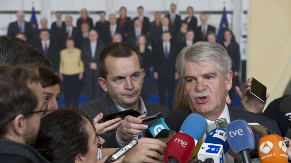 Dastis pide «el mejor acuerdo posible» sobre Gibraltar después del 'Brexit'