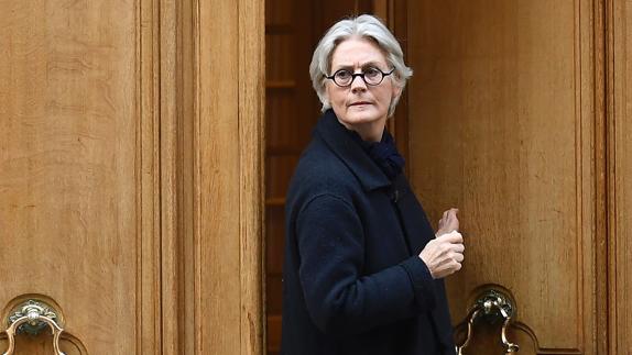 La Justicia francesa imputa a la mujer de Fillon por el caso de los empleos ficticios