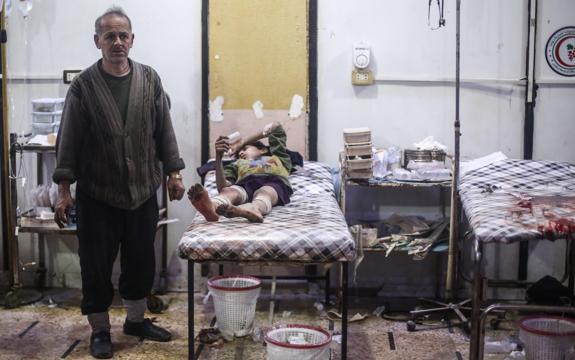 Un ataque químico mata al menos a 100 personas en Siria