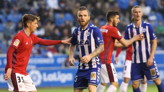 Un chispazo de Berenguer rescata tres puntos para Osasuna ante el Alavés