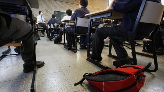 España es el segundo país de la UE en tasa de abandono escolar, aunque mejora
