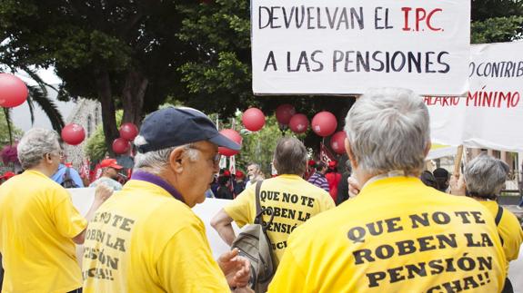 Más de un millón de personas cobran dos pensiones públicas a la vez