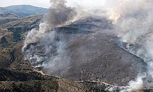 El incendio de Encinedo permanece activo y en nivel 2 de Infocal tras haber arrasado ya más de 300 hectáreas
