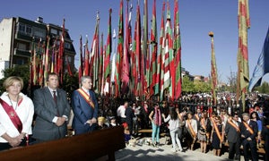 Miles de leoneses honran a la Virgen del Camino y a San Froilán en un año marcado por "la crisis"