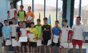 48 deportistas participan en el Campeonato Nadador Completo Promesas