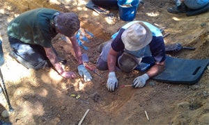 La ARMH inicia la exhumación de una fosa común en San Justo de la Vega