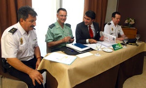 La Subdelegación de León presenta un plan para proteger la seguridad de los turistas en verano