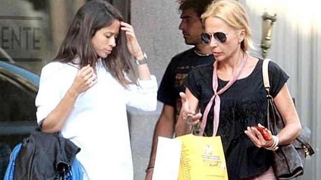 Marta Sánchez sale de compras tras su ruptura con Daniel Terán
