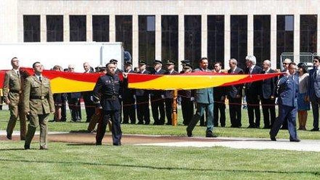 Homenaje a la roja y gualda