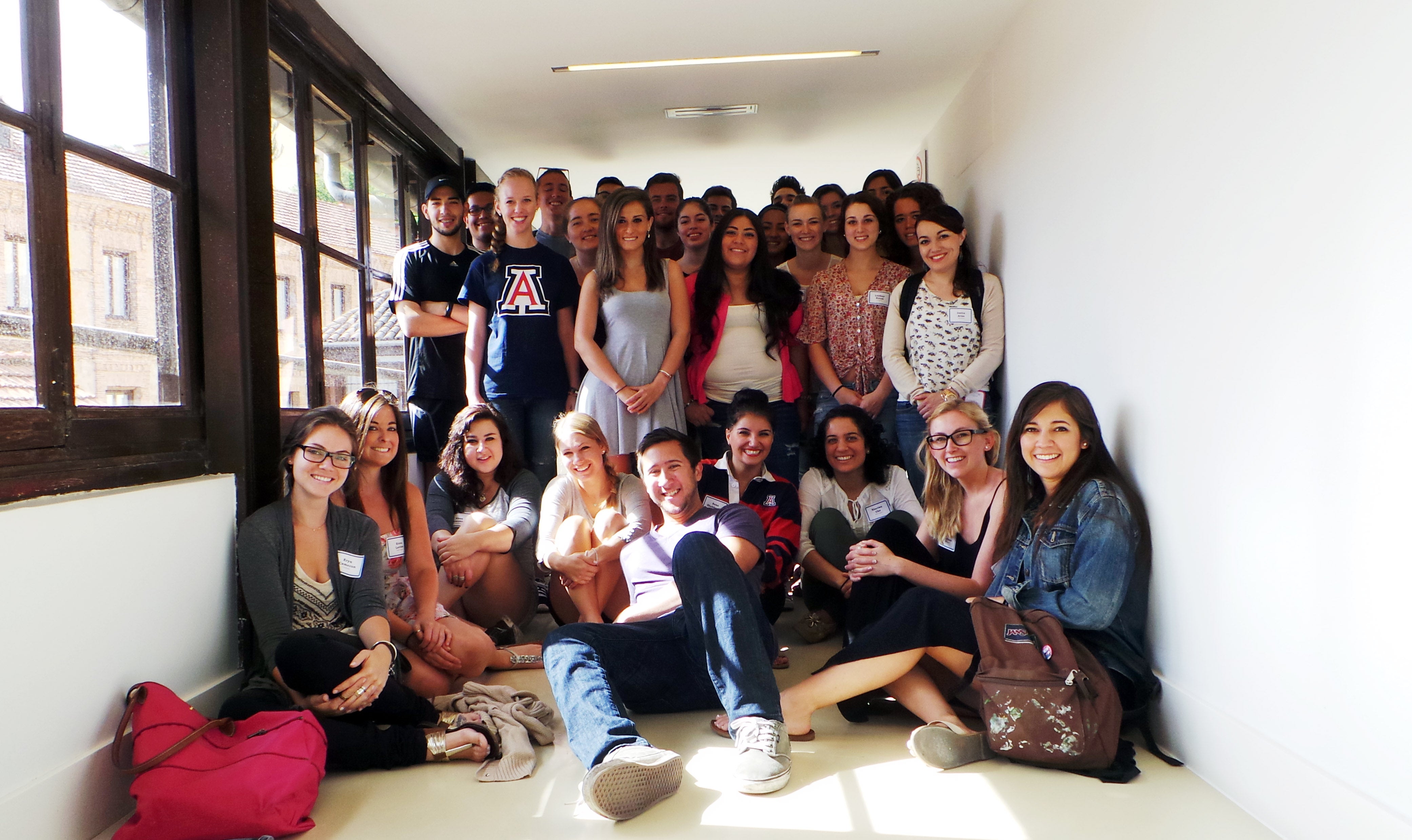 Estudiantes de la Universidad de Arizona realizan su inmersión cultural en IE University de Segovia