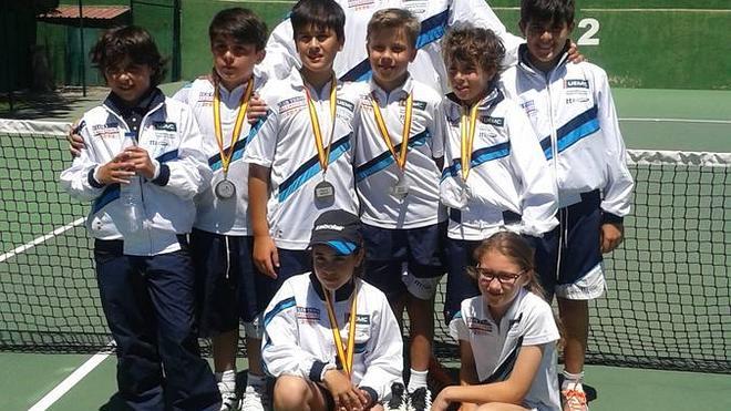 Los alevines de UEMC Valladolid, finalistas por equipos