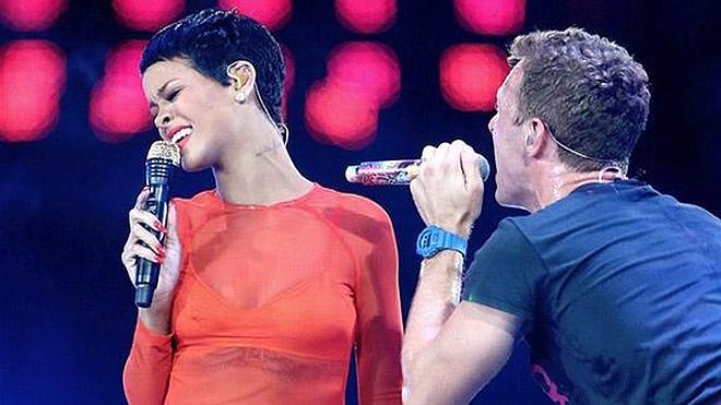 Rihanna a solas con Chris Martin