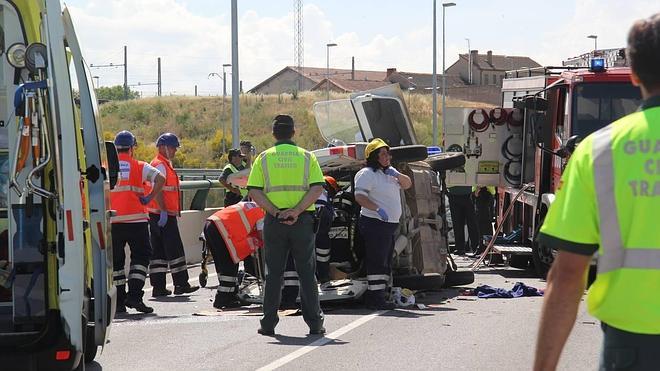Tres personas resultan heridas en un accidente de tráfico en Arévalo