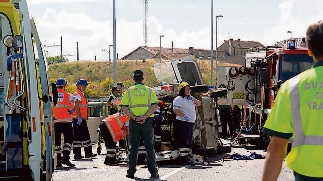 Roba una furgoneta en Macotera y choca contra la Guardia Civil en Arévalo