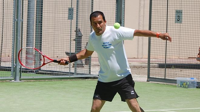 El palentino Juan Guadilla se convierte en el primer campeón de tenis adaptado