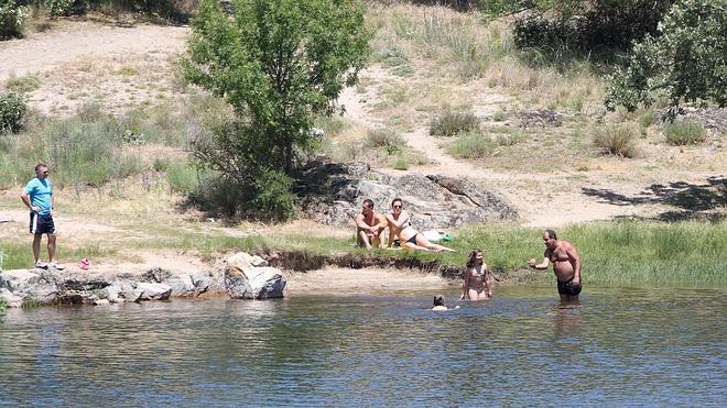 Baño de alto riesgo en el Pontón Alto