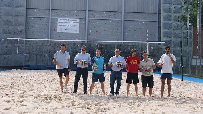 La Ciudad Deportiva de La Albuera ya tiene cancha de voley playa