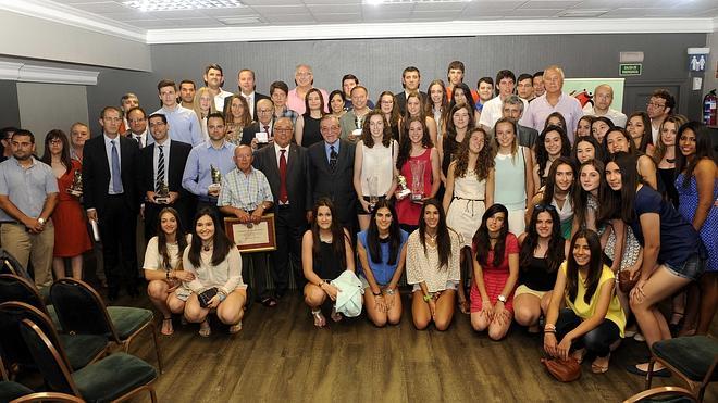 El balonmano regional premia a los mejores de la temporada