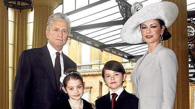 Dylan, el hijo de Michael Douglas y Catherine Zeta Jones, celebra el 'Bar Mitzvá'