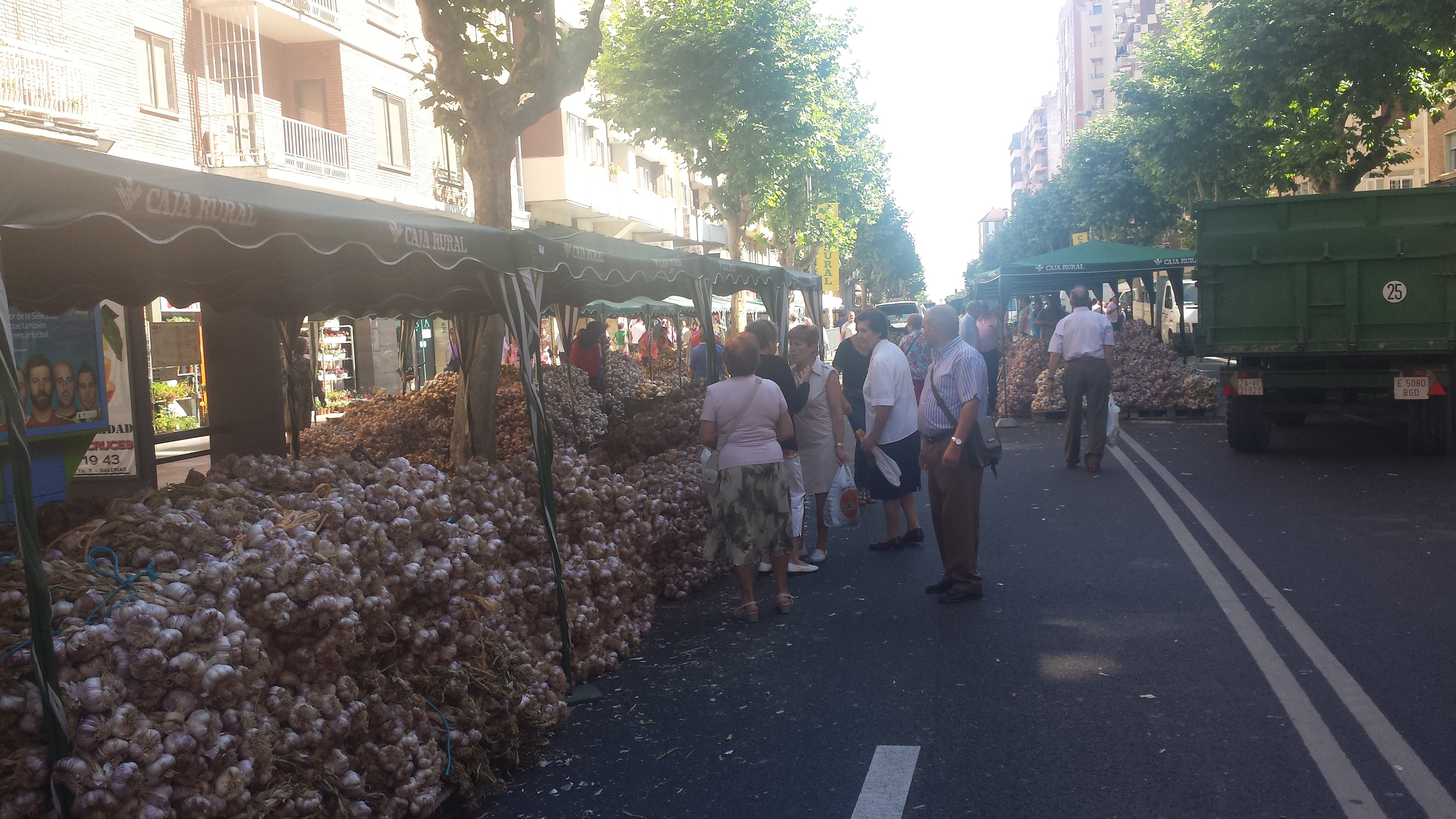 Arranca la Feria del Ajo con 477 productores y más de mil kilos de producto
