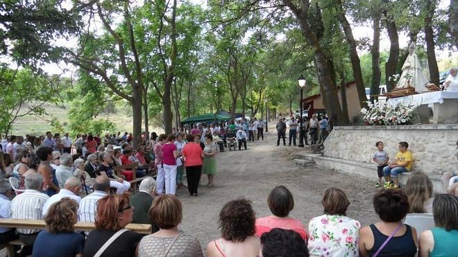 Canalejas de Peñafiel honra a la Virgen del Olmar