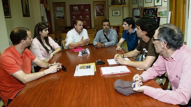 Diferentes partidos se unen para pedir al Ayuntamiento el uso de los centros sociales
