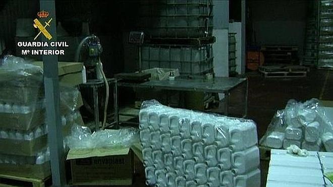 Desarticulan una red que comercializaba de forma ilegal plaguicidas agrícolas adulterados