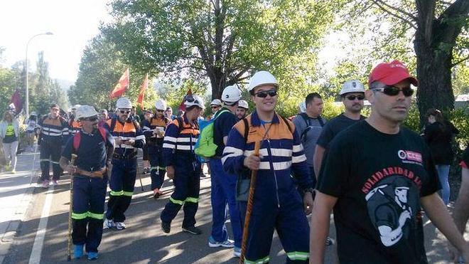 La 'marcha negra' regresa a las carreteras leonesas para pedir un Plan del Carbón real