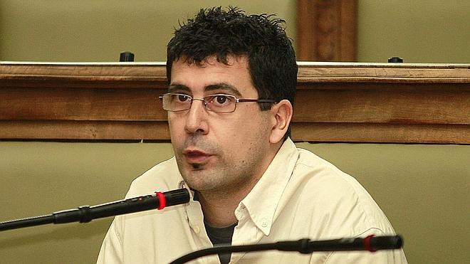 El alcalde está dispuesto a revisar el sistema de sueldos para los concejales ‘rasos’