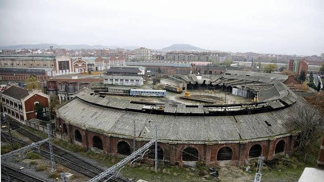IU impulsa una campaña para salvar el depósito de locomotoras de Valladolid