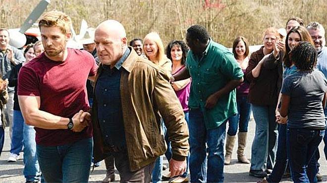 Los habitantes de Chester’s Mills se enfrentan a un incendio