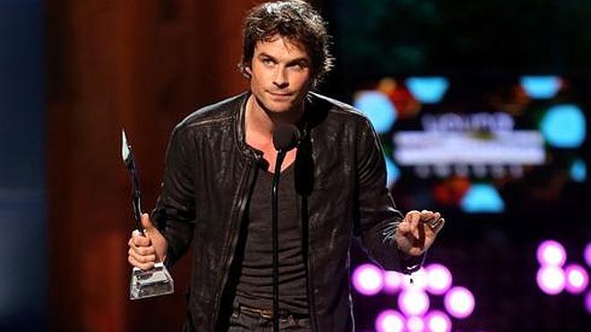 Ian Somerhalder y Nikki Reed disfrutan de una velada romántica en Los Angeles