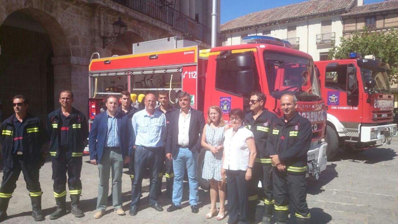 Un nuevo camión refuerza la dotación del Parque de Bomberos de Toro