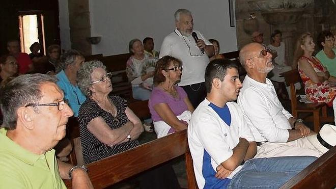 Delfín Villalaín atrae con su charla de la sábana santa a los mogarreños