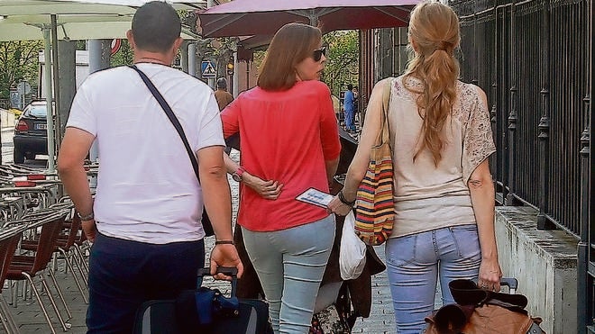 Los hoteles aprovechan el puente de agosto para incrementar sus huéspedes
