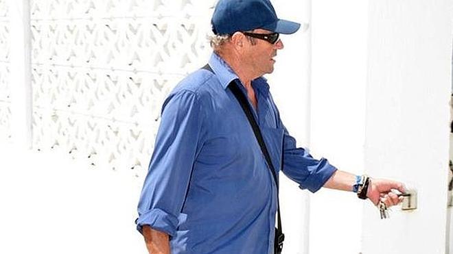 Amador Mohedano disfruta del verano rodeado de mujeres, entre las que no falta Jacqueline